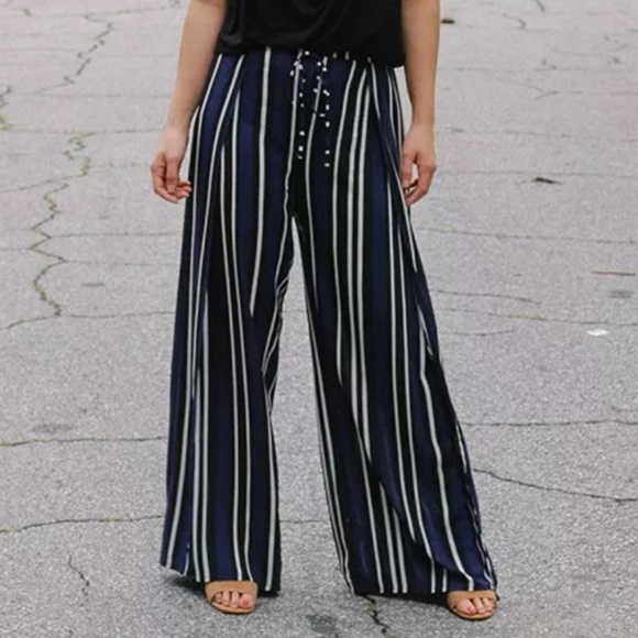 Maeve Pants - NWT Maeve by Anthropologie Flowy Open Leg Pants | Large